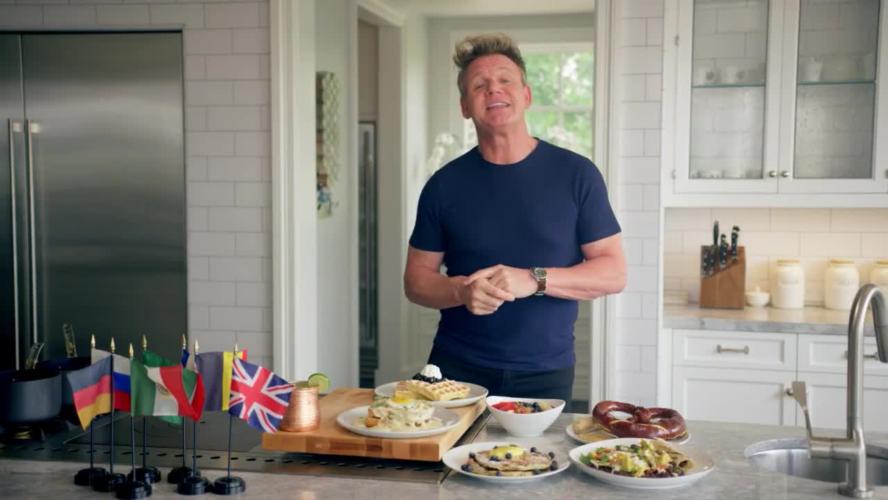 Đầu bếp Gordon Ramsay làm bữa nhẹ cho các cầu thủ World Cup 2018