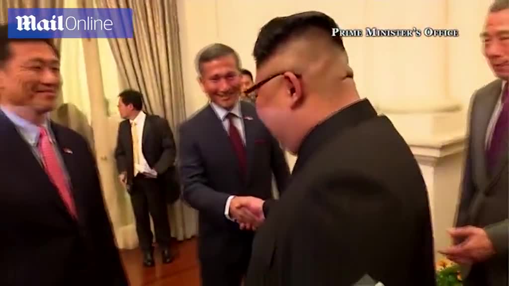 Tiết lộ bất ngờ về trang phục ông Kim Jong-un mặc tại hội nghị Mỹ-Triều 