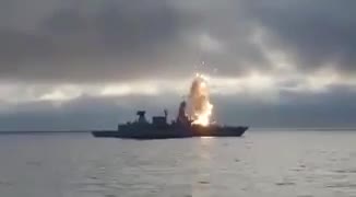 Tàu Đức suýt nổ tung vì sự cố phóng tên lửa 
