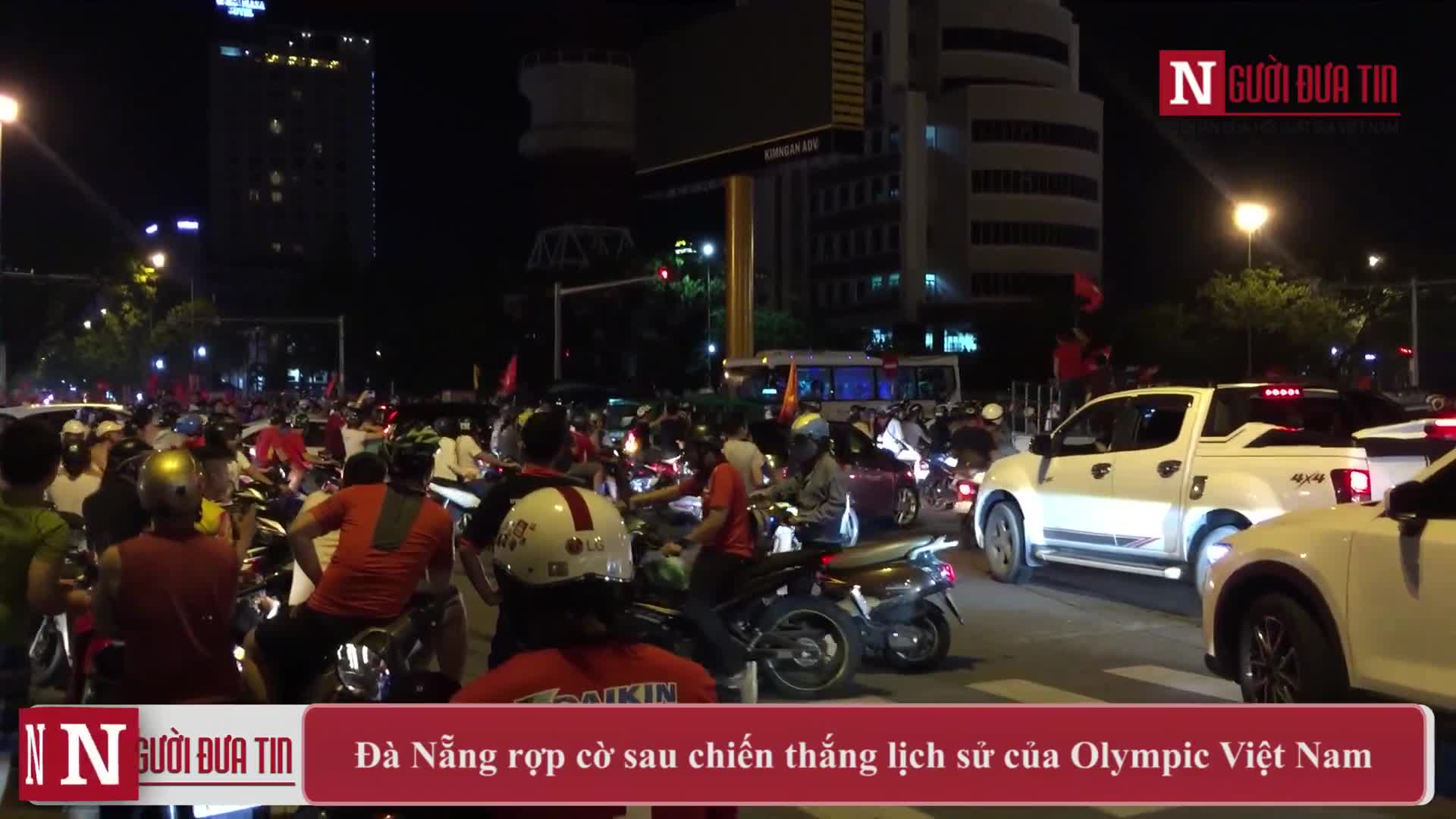 Đà Nẵng rợp cờ sau chiến thắng lịch sử của Olympic Việt Nam