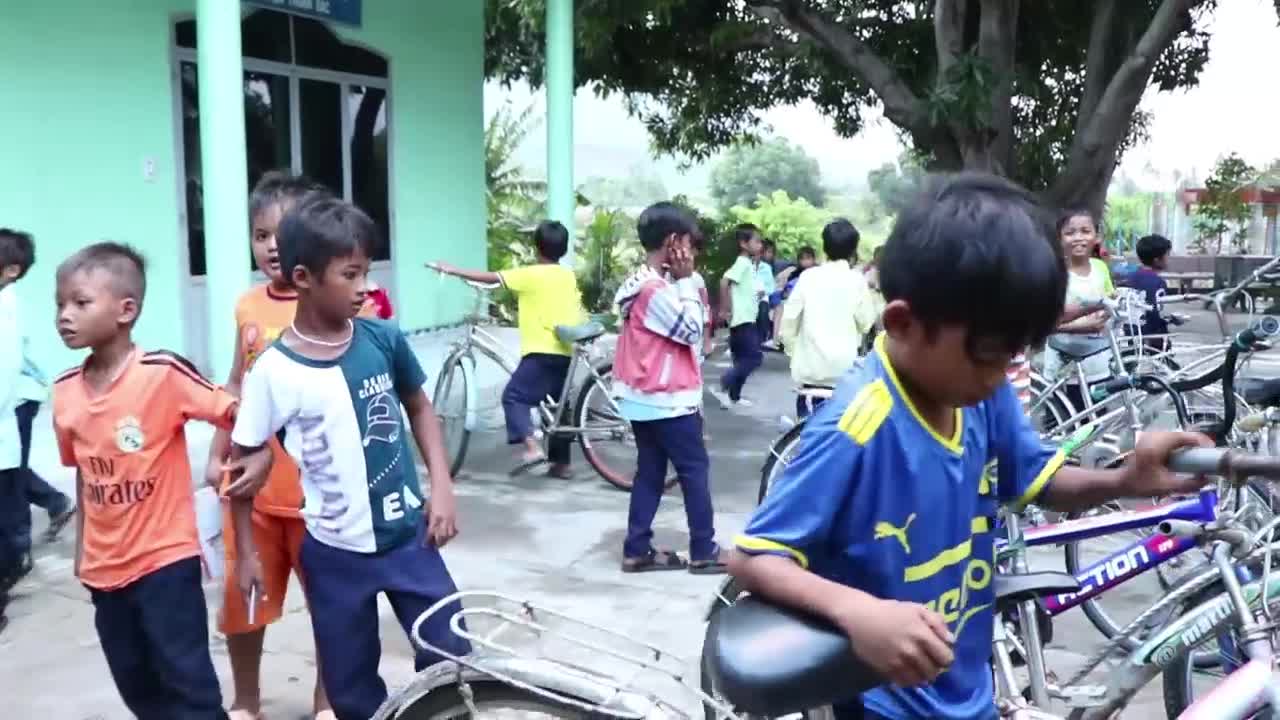 Ấm áp lớp học xóa mù chữ cho con em đồng bào dân tộc thiểu số tại Ninh Thuận