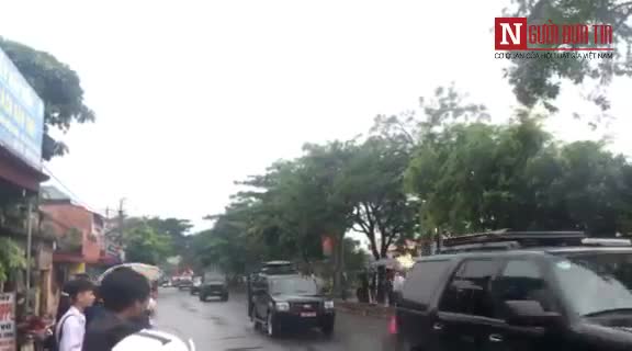 Đoàn xe đưa linh cữu Chủ tịch nước Trần Đại Quang đi qua đường Quang Thiện