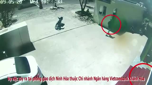 Lộ diện 2 nghi phạm cướp ngân hàng ở Khánh Hòa