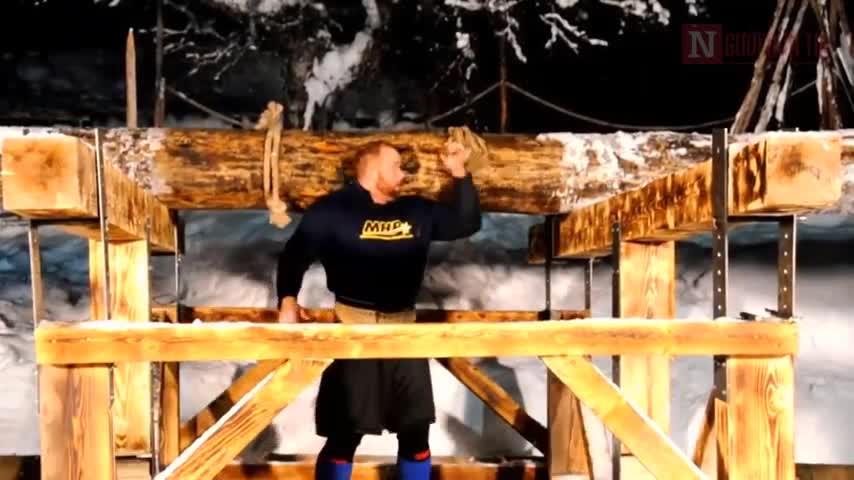 Lực sĩ Iceland nâng khúc gỗ 650kg, phá vỡ kỷ lục tồn tại 1000 năm