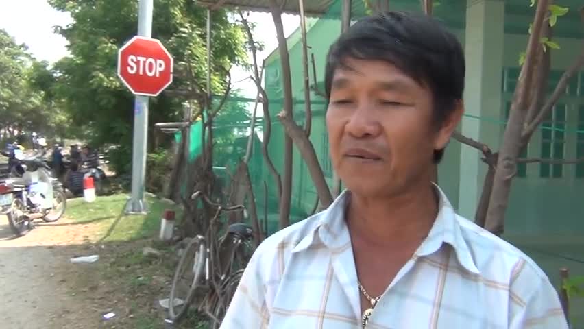  Video: Tài xế kể lại hút giây va chạm với tàu hỏa lúc rạng sáng tại Ninh Thuận