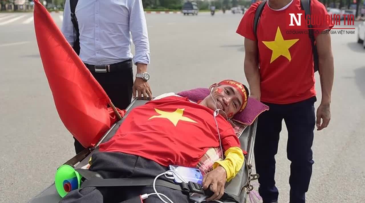 Cổ động viên đặc biệt hé lộ cầu thủ sẽ toả sáng trận Việt Nam - UAE