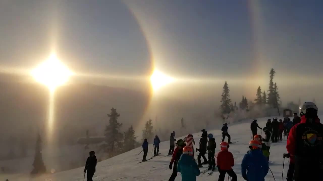 Video: Kỳ bí hiện tượng mặt trời bóng ma xuất hiện trên bầu trời