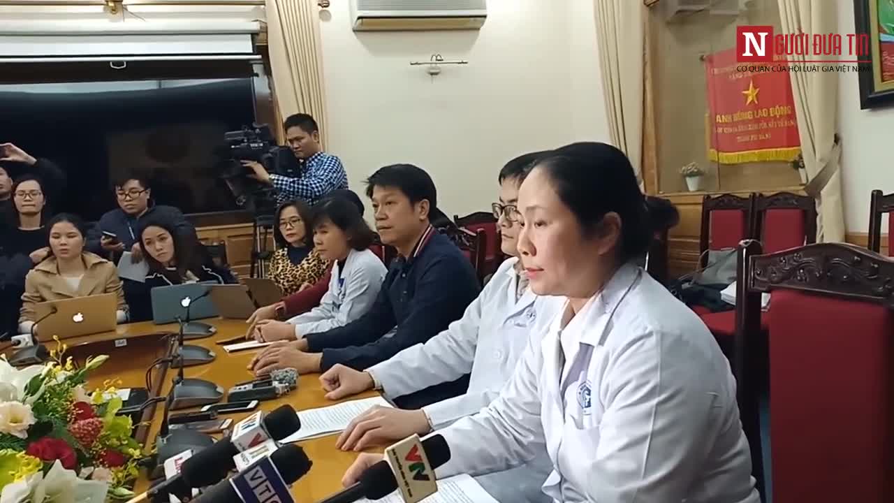 Lãnh đạo bệnh viện Xanh Pôn trả lời báo chí