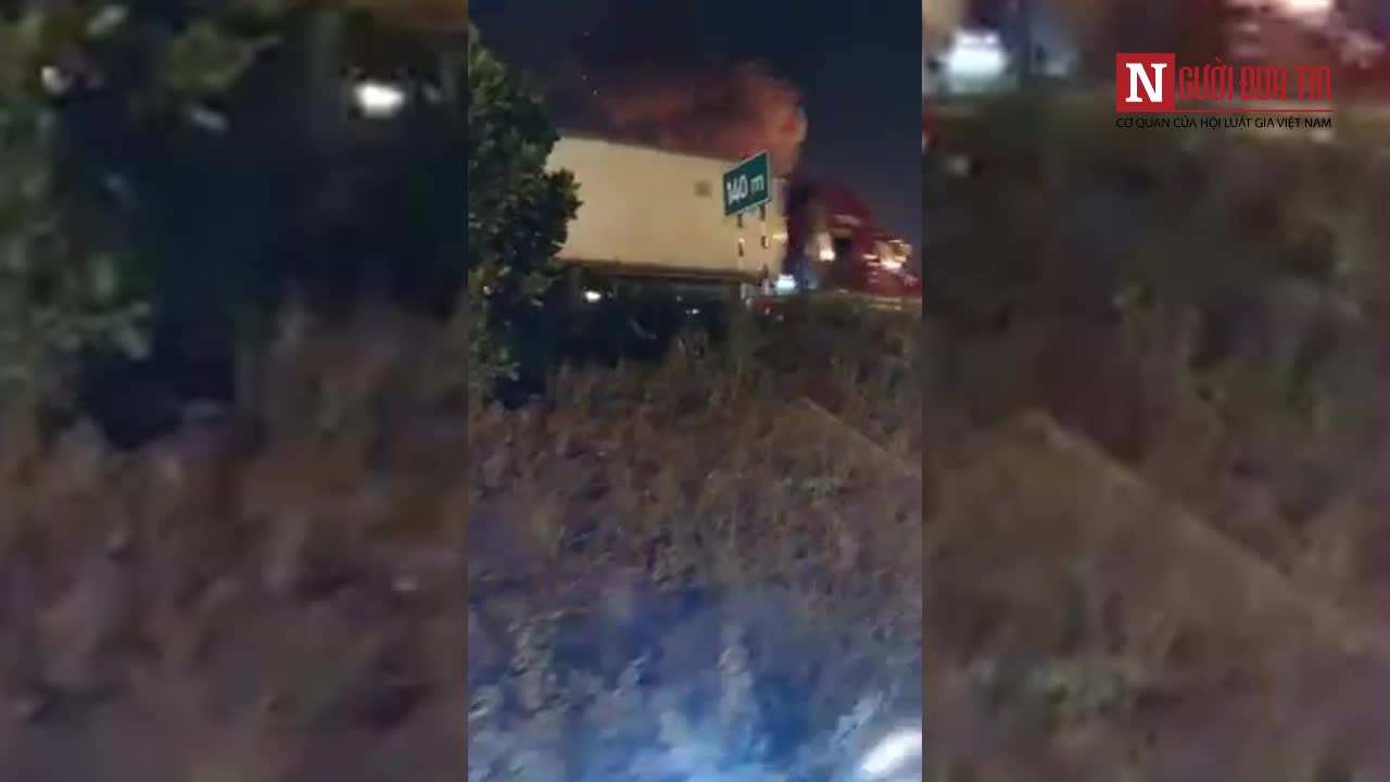 Bắc Giang: Va Chạm giữa ô tô và xe máy khiến cả 2 bốc cháy , 1 người tử vong tại chỗ
