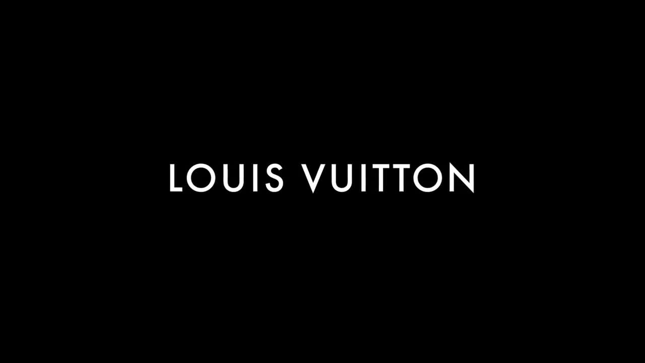 Đột nhập xưởng sản xuất giày hàng hiệu của Louis Vuitton