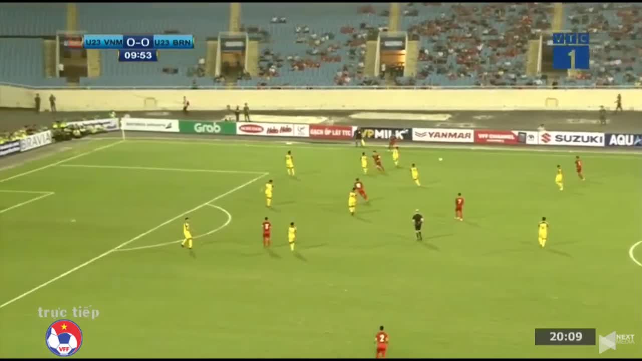 Hà Đức Chinh đánh đầu lập công cho U23 Việt Nam