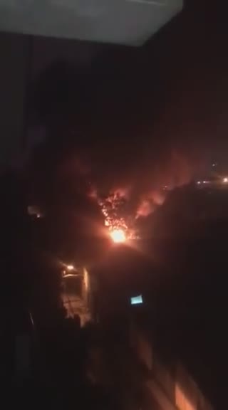 Clip: Cháy lớn ở Trung Văn, người dân kêu gào thảm thiết