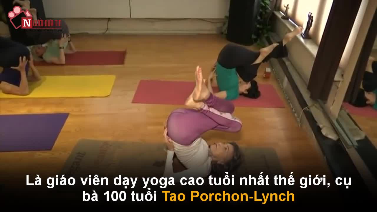 Cụ bà 100 tuổi vẫn đứng lớp dạy Yoga