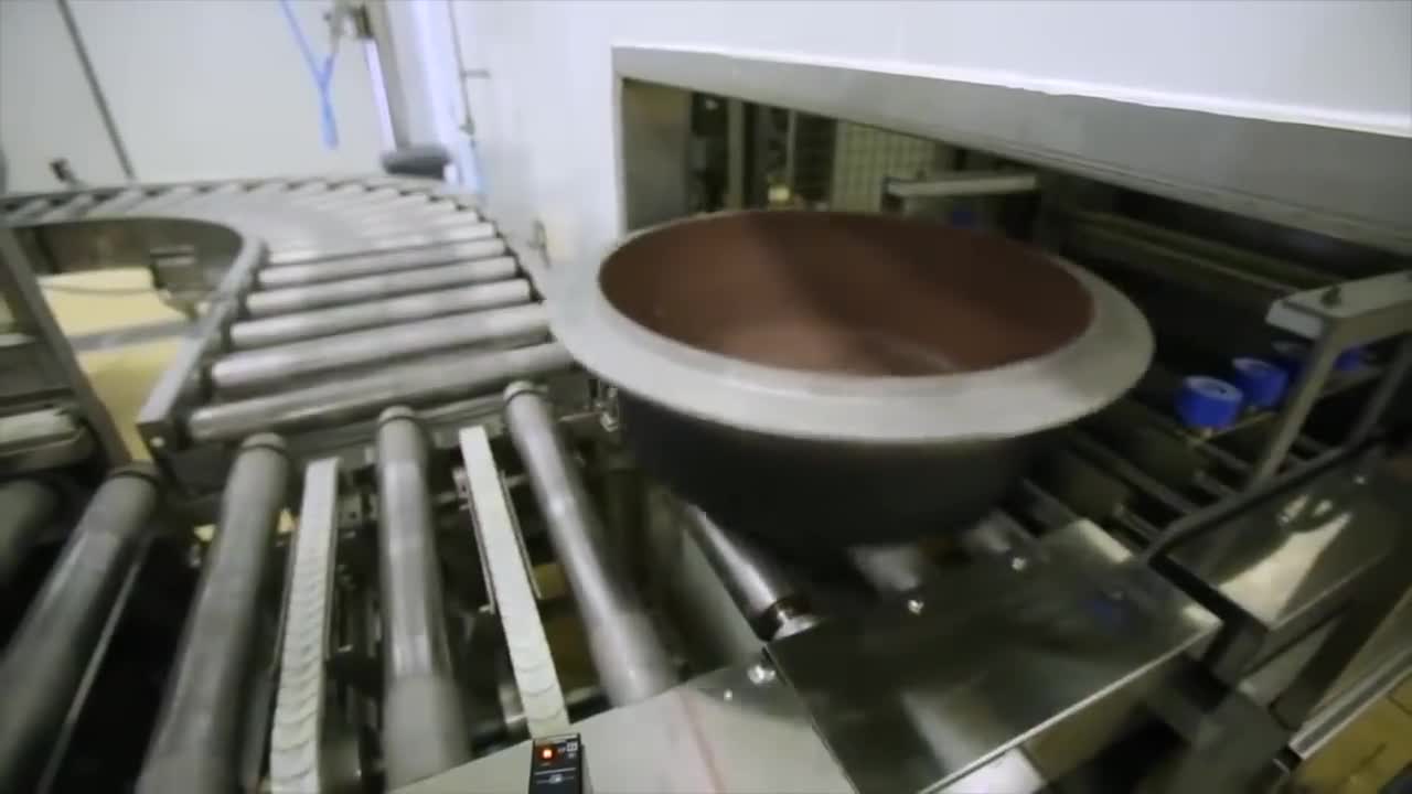 Trầm trồ quy trình sản xuất cơm hộp của người Nhật