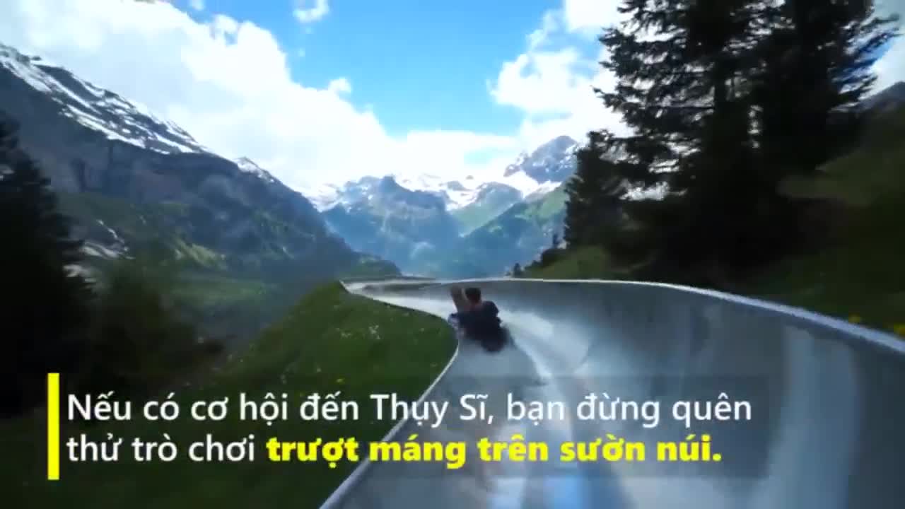 Trải nghiệm máng trượt siêu tốc dọc sườn núi ở Thụy Sĩ