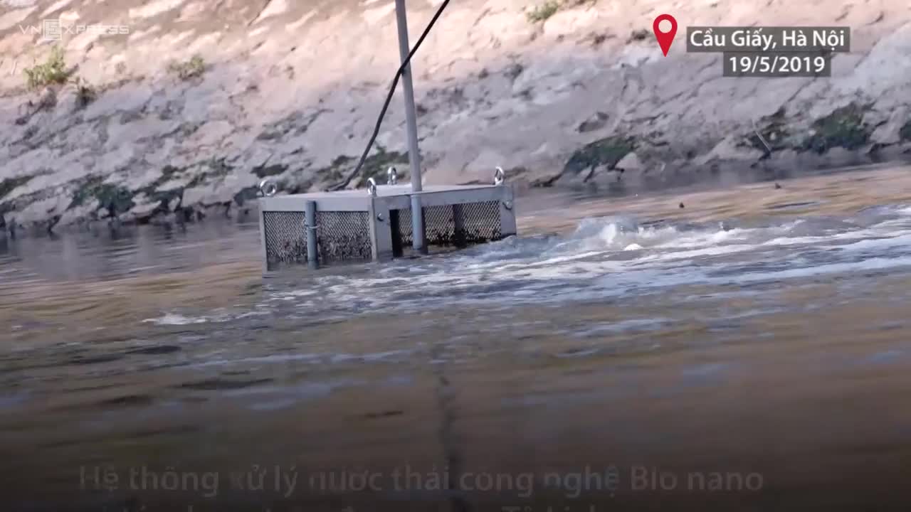 Sông Tô Lịch giảm mùi hôi sau 3 ngày dùng công nghệ nano