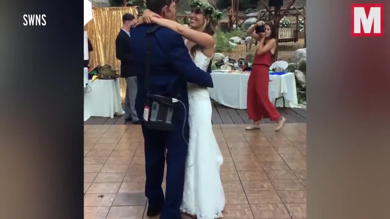 Cha sắp mất vẫn gắng nhảy cùng con gái trong lễ cưới khiến dân mạng cảm động