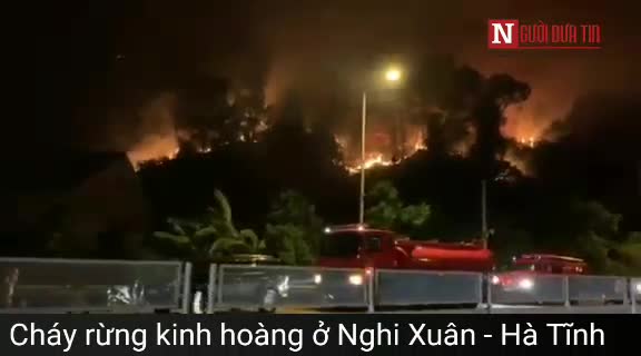 Video cháy rừng kinh hoàng tại Hà Tĩnh, di dời hàng trăm hộ dân