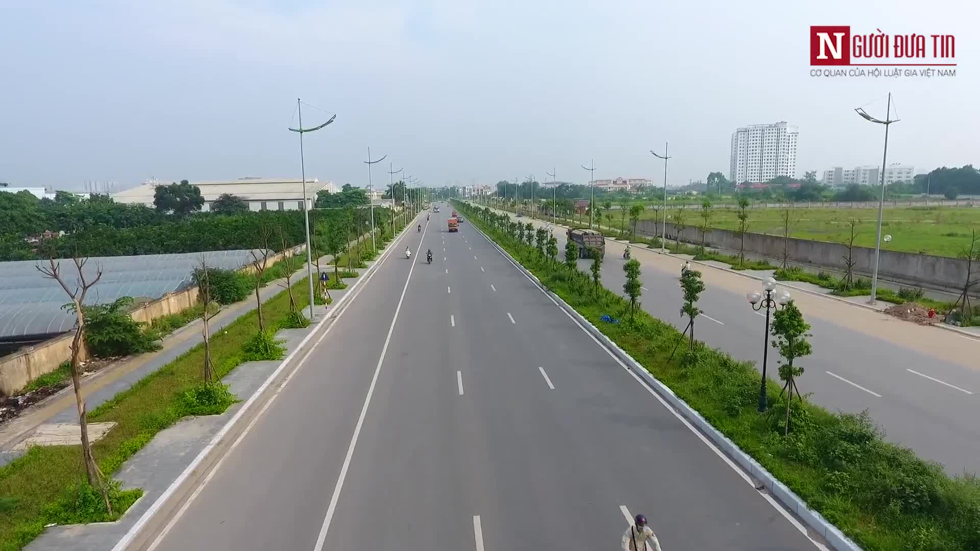 Cận cảnh đường 8 làn mới tại Hà Nội
