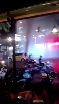 Xuất hiện 'vòi rồng' giữa Sài Gòn khiến nhiều người hoảng hốt