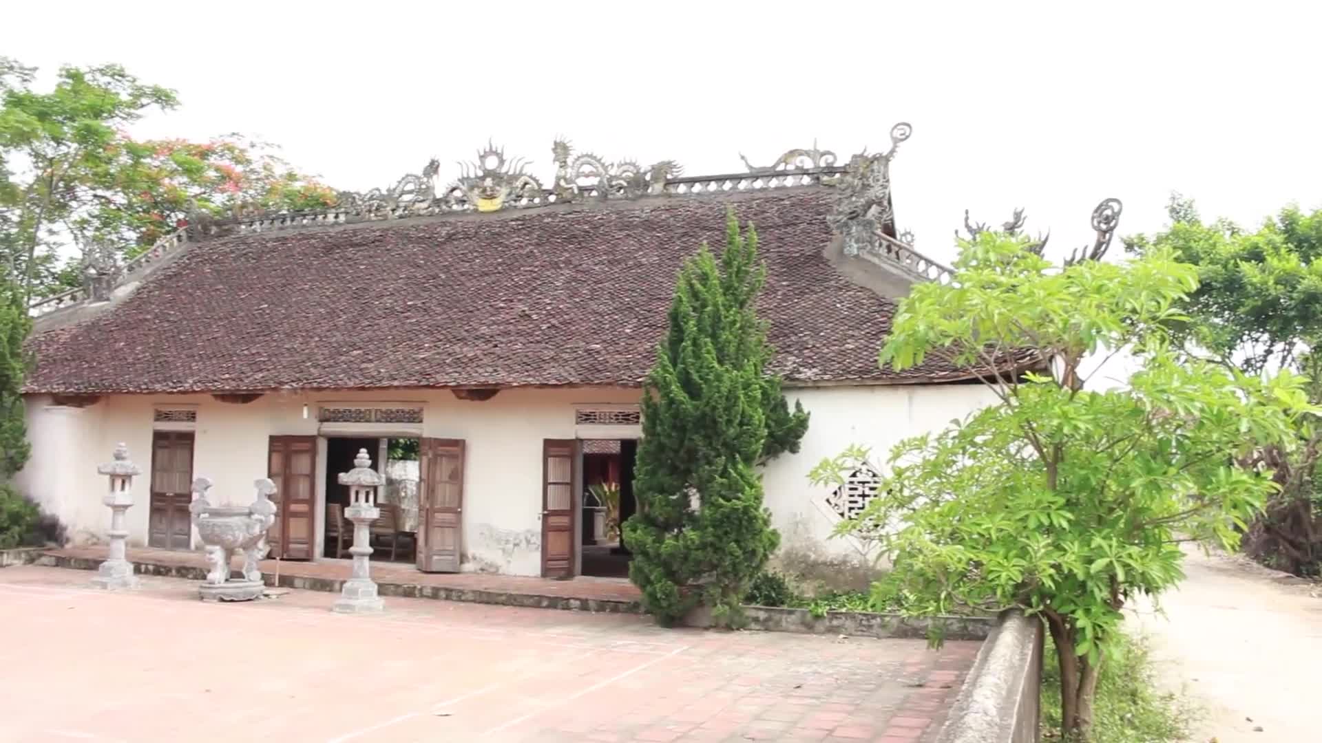 Cận cảnh nét cổ kính của ngôi đình hàng trăm năm tuổi ở Nghệ An