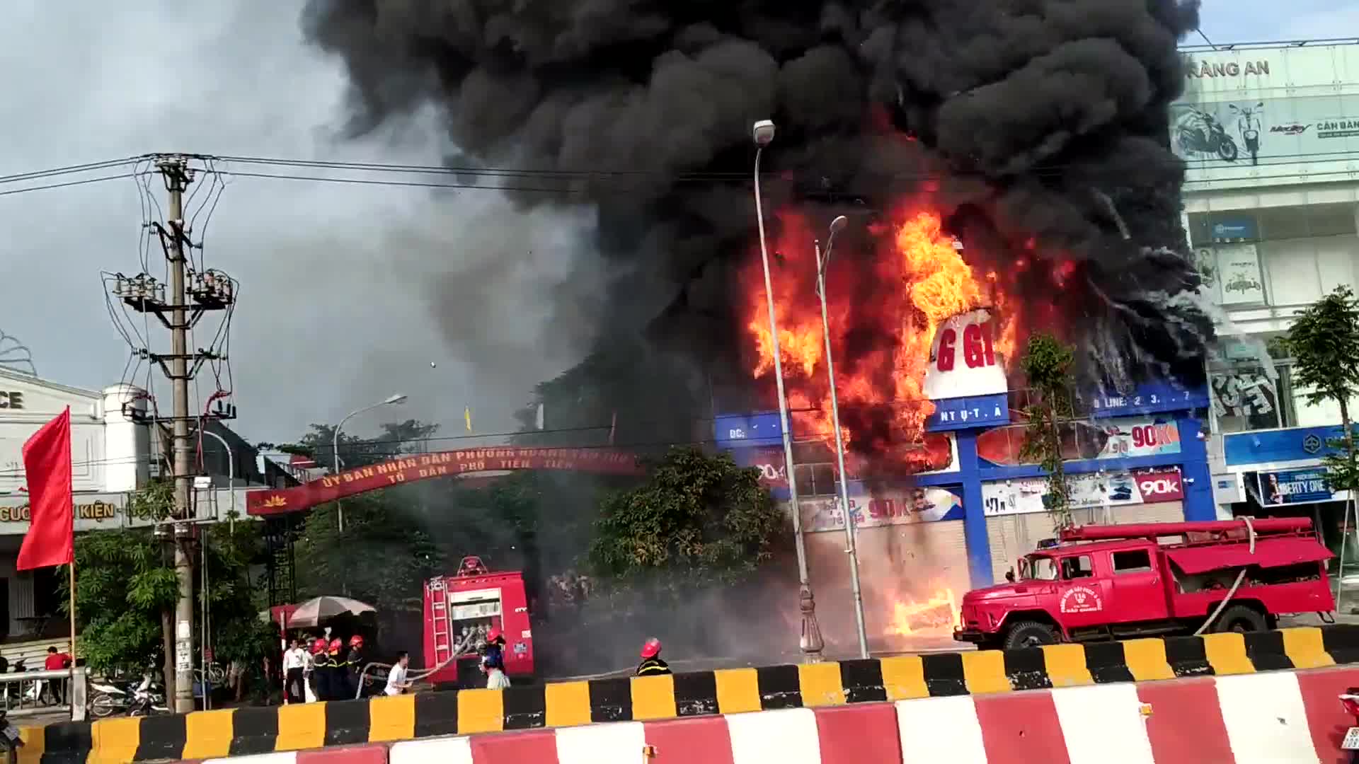 Cháy lớn ở Bắc Giang