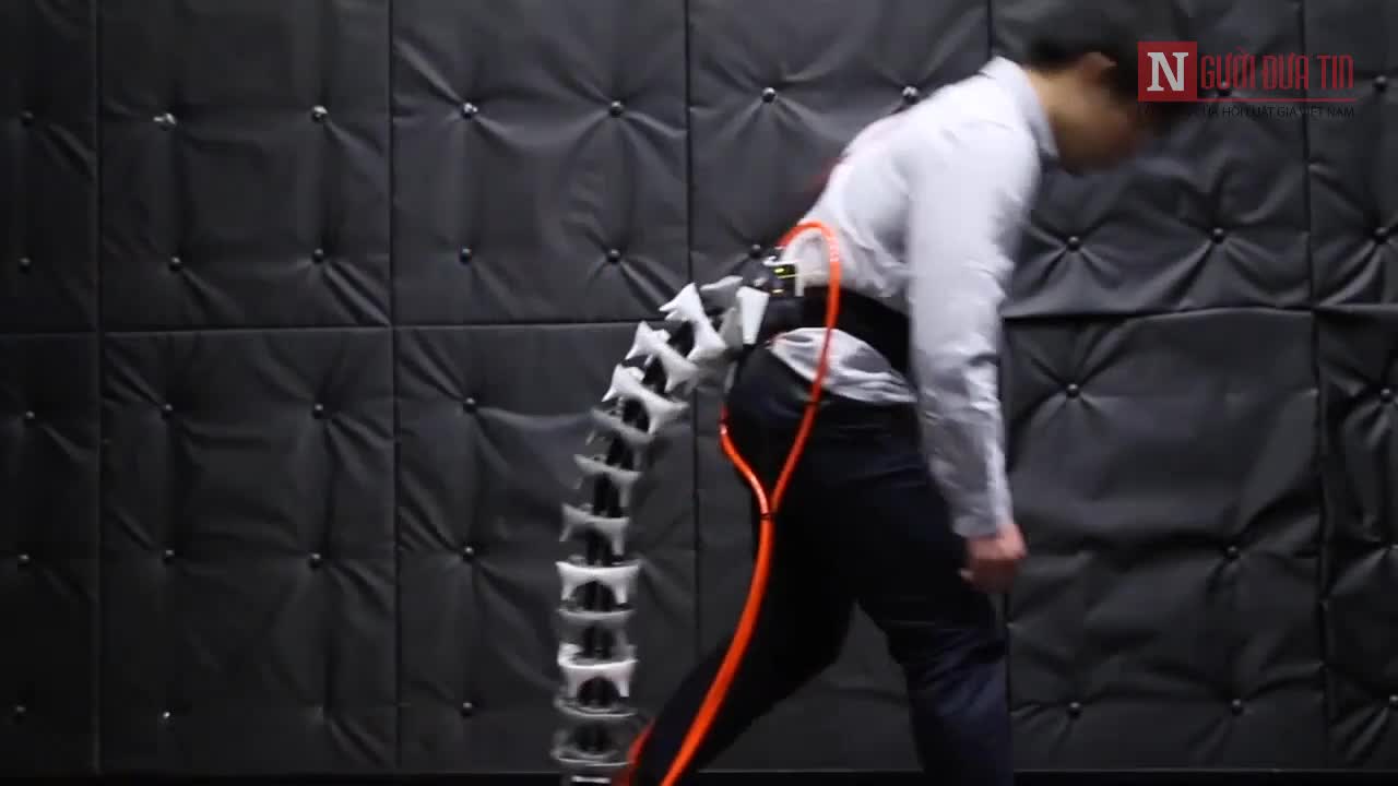 Các nhà khoa học Nhật chế tạo đuôi máy cho con người
