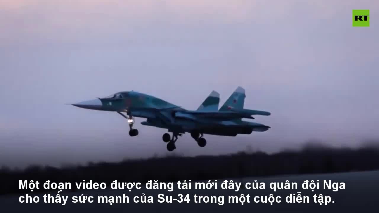 Su-34 của Nga phô diễn khả năng nhào lộn đáng kinh ngạc