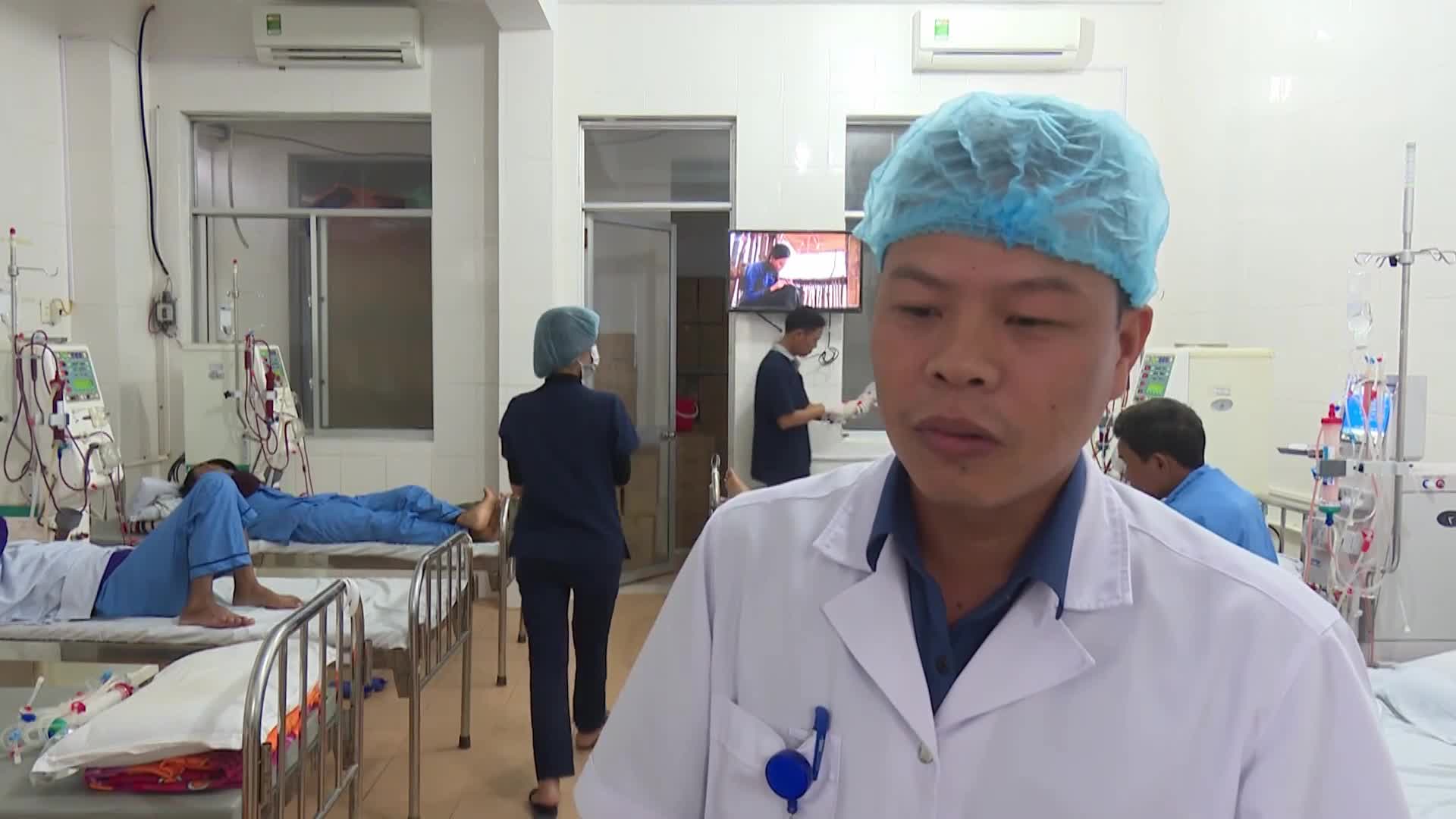 Bác sĩ Nguyễn Anh Linh, Phó khoa Hồi sức cấp cứu, bệnh viện Đa khoa khu vực Bắc Quảng Bình