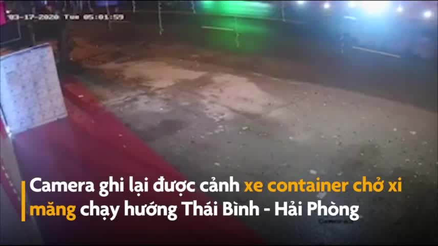 Container tông sập nhà dân tại Hải Phòng