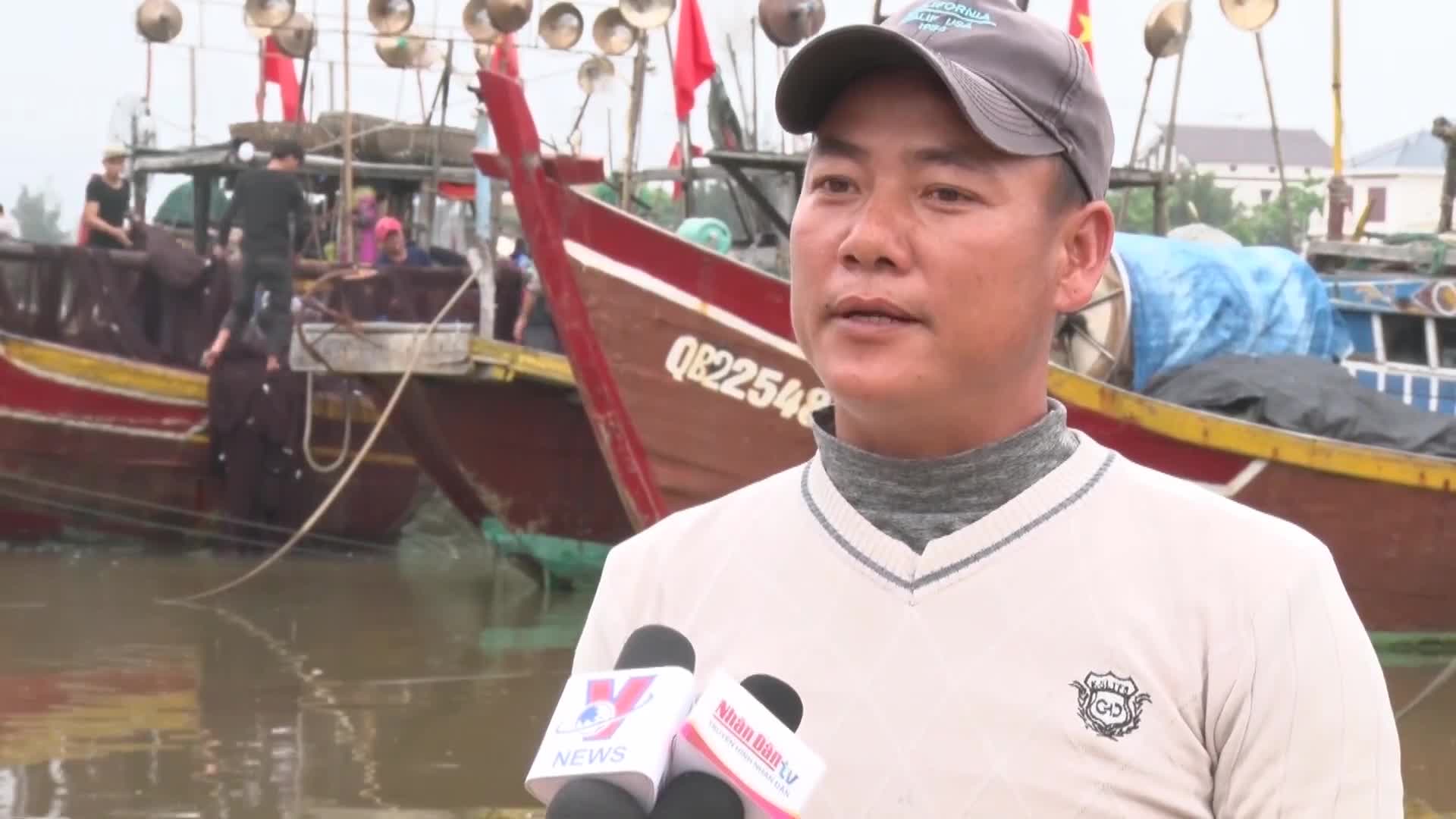 Anh Nguyễn Văn Tấn, ngư dân xã Nhân Trạch