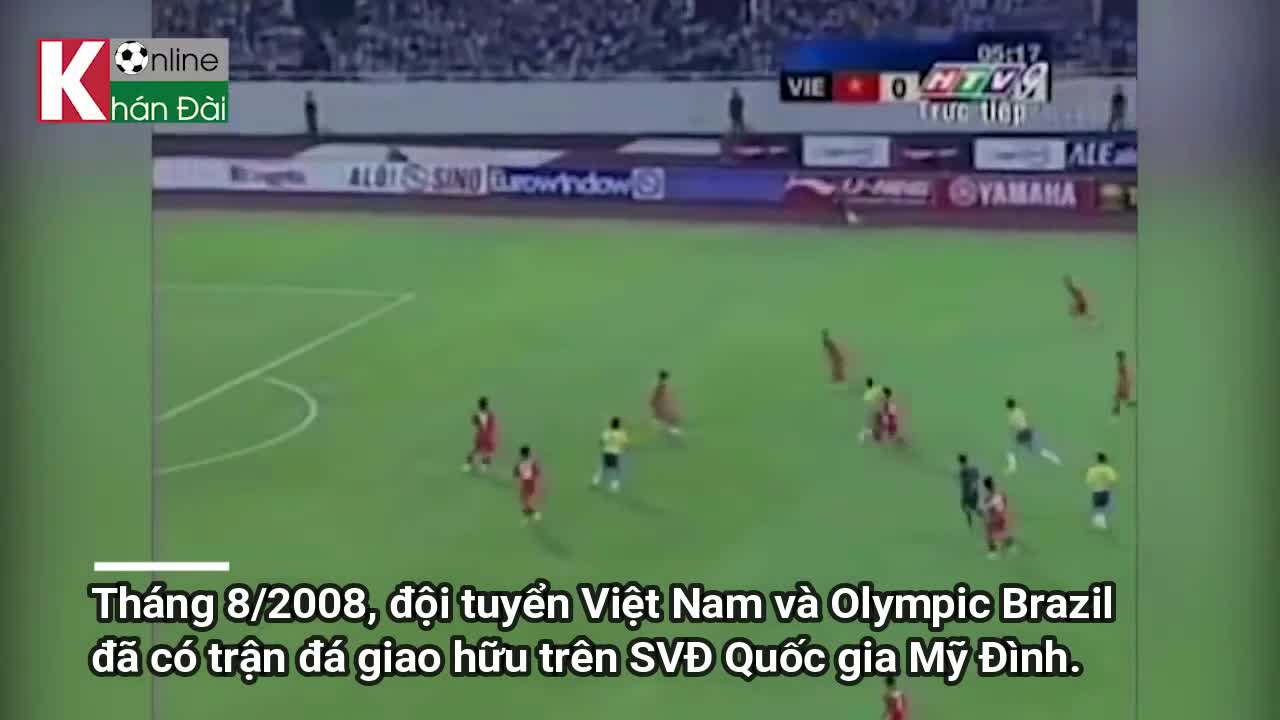 Clip: Ronaldinho kiến tạo đầy ma thuật giúp đồng đội xé lưới ĐT Việt Nam