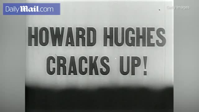 Howard Hughes bị rơi máy bay vào ngôi nhà ở Beverly Hills