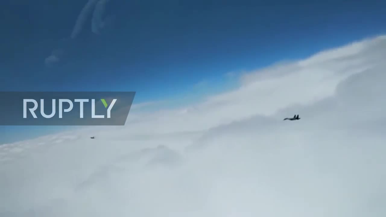 Video: Phi cơ Nga chặn đứng máy bay thả bom Mỹ trên Biển Đen