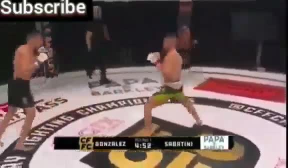 Võ sĩ MMA bị siết gãy tay vẫn gây kinh ngạc khi gan lì nhấc bổng đối thủ